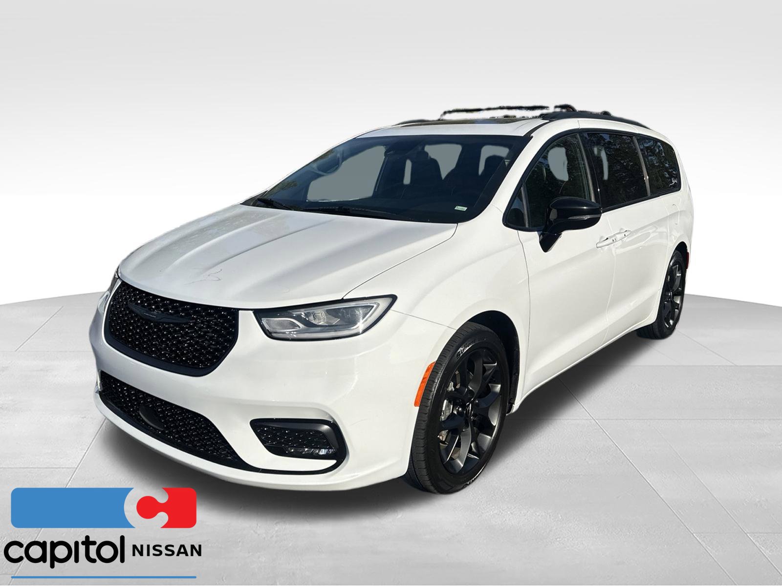Used 2025 Chrysler Pacifica Limited FWD 360° Tour