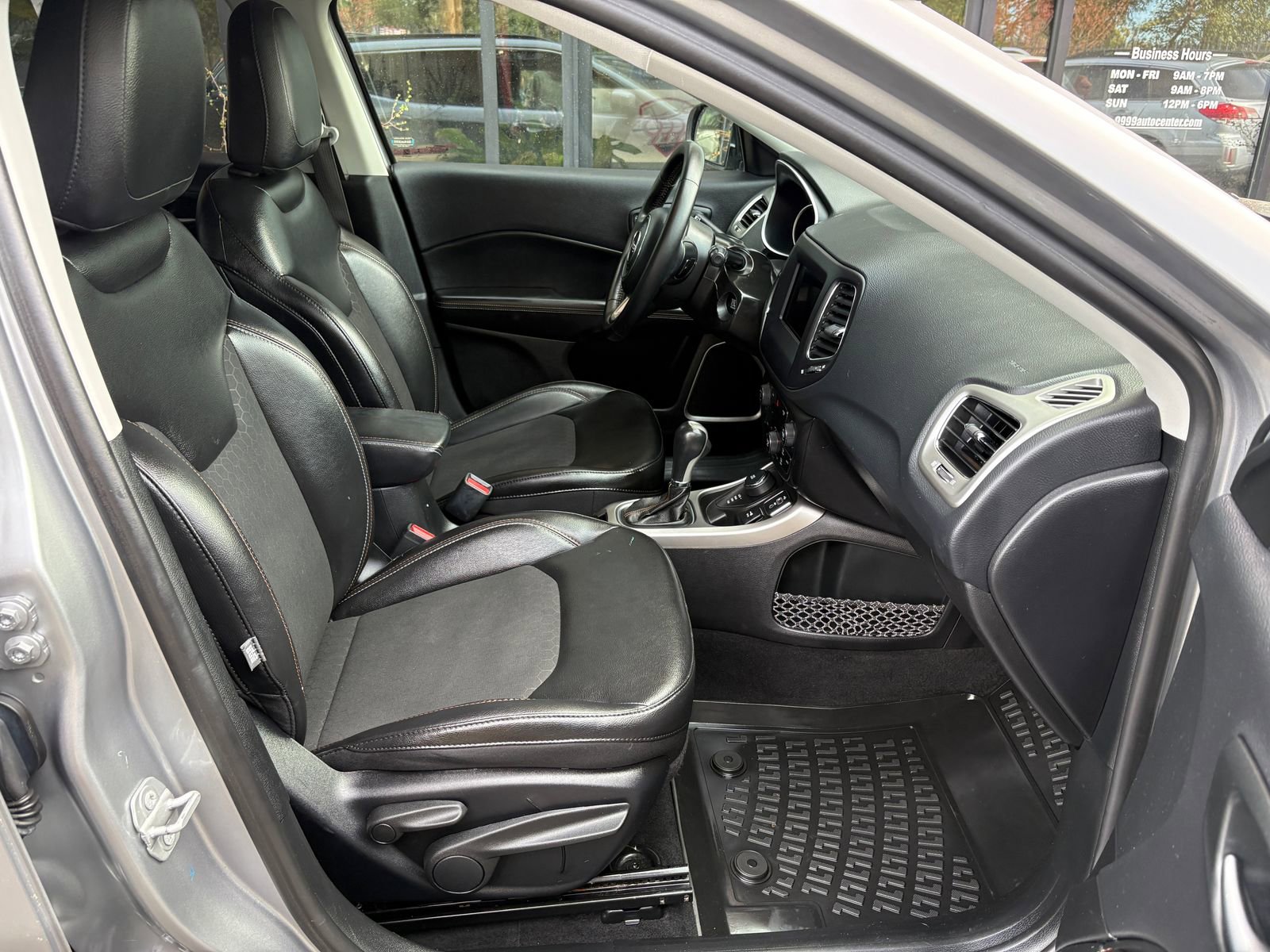 Used 2018 Jeep Compass Latitude w/ Popular Equipment Group image 24