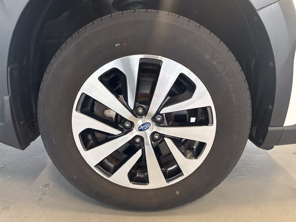Certified 2023 Subaru Outback Premium AWD/4WD image 2
