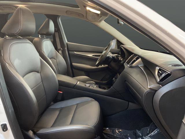 Used 2025 INFINITI QX50 Luxe image 31