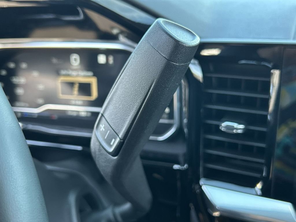 Used 2025 GMC Sierra 1500 SLT image 16