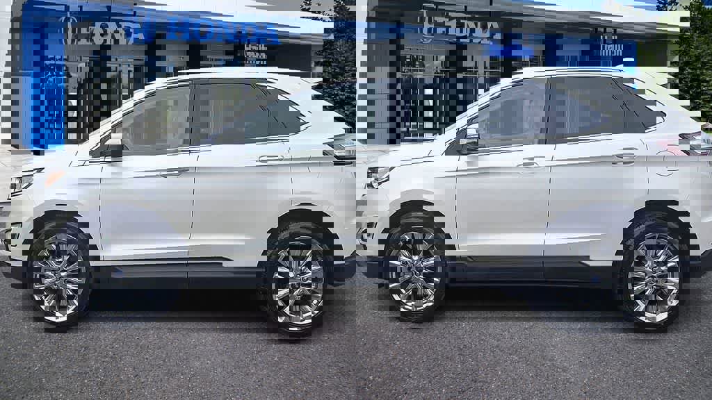 Used 2018 Ford Edge Titanium w/ Equipment Group 301A AWD/4WD image 5