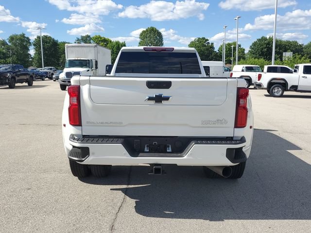 Used 2024 Chevrolet Silverado 3500 High Country w/ High Country Premium Package AWD/4WD image 5