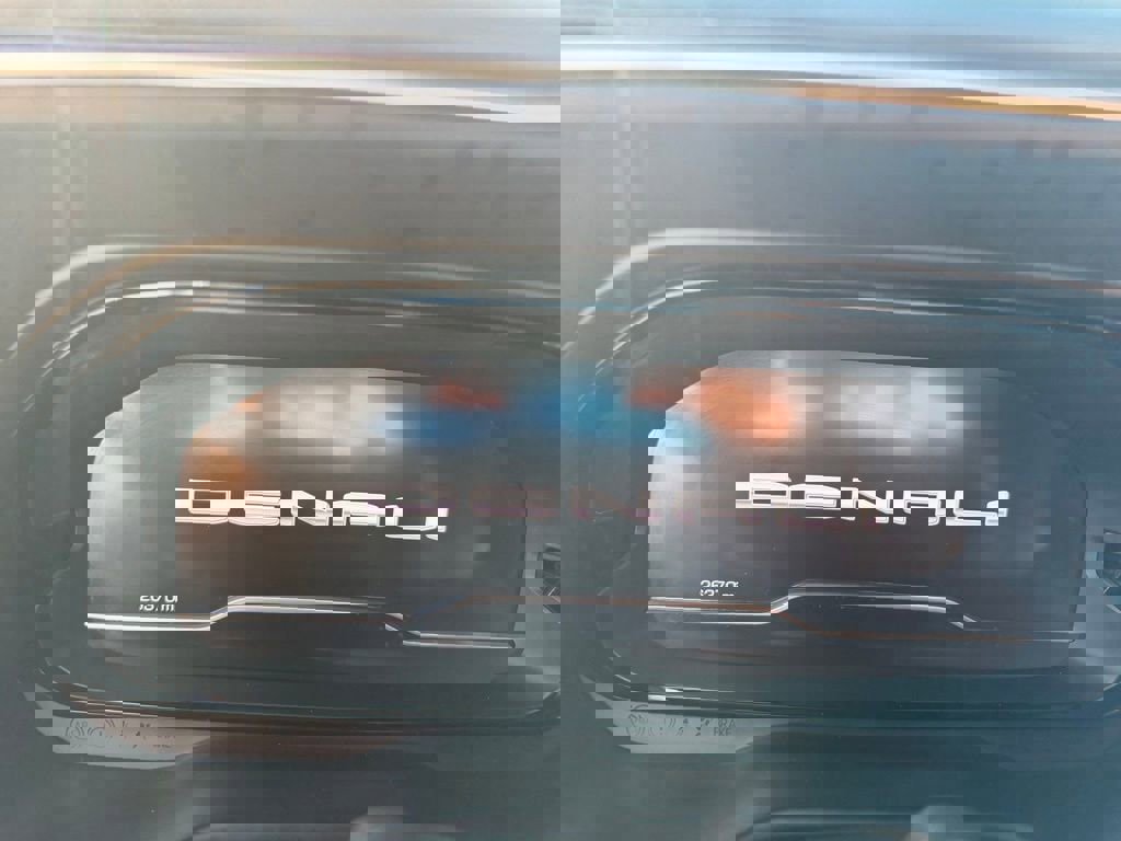 Used 2023 GMC Yukon Denali Ultimate w/ LPO, Floor Liner Package image 11