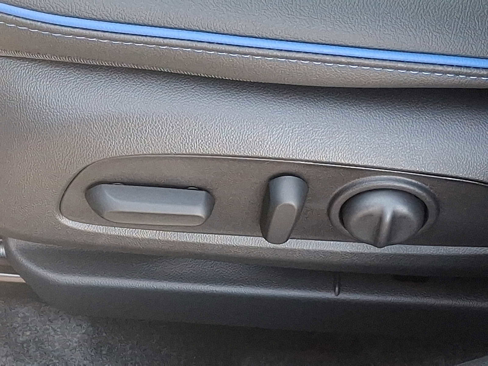 New 2026 Buick Envista Sport Touring FWD image 19