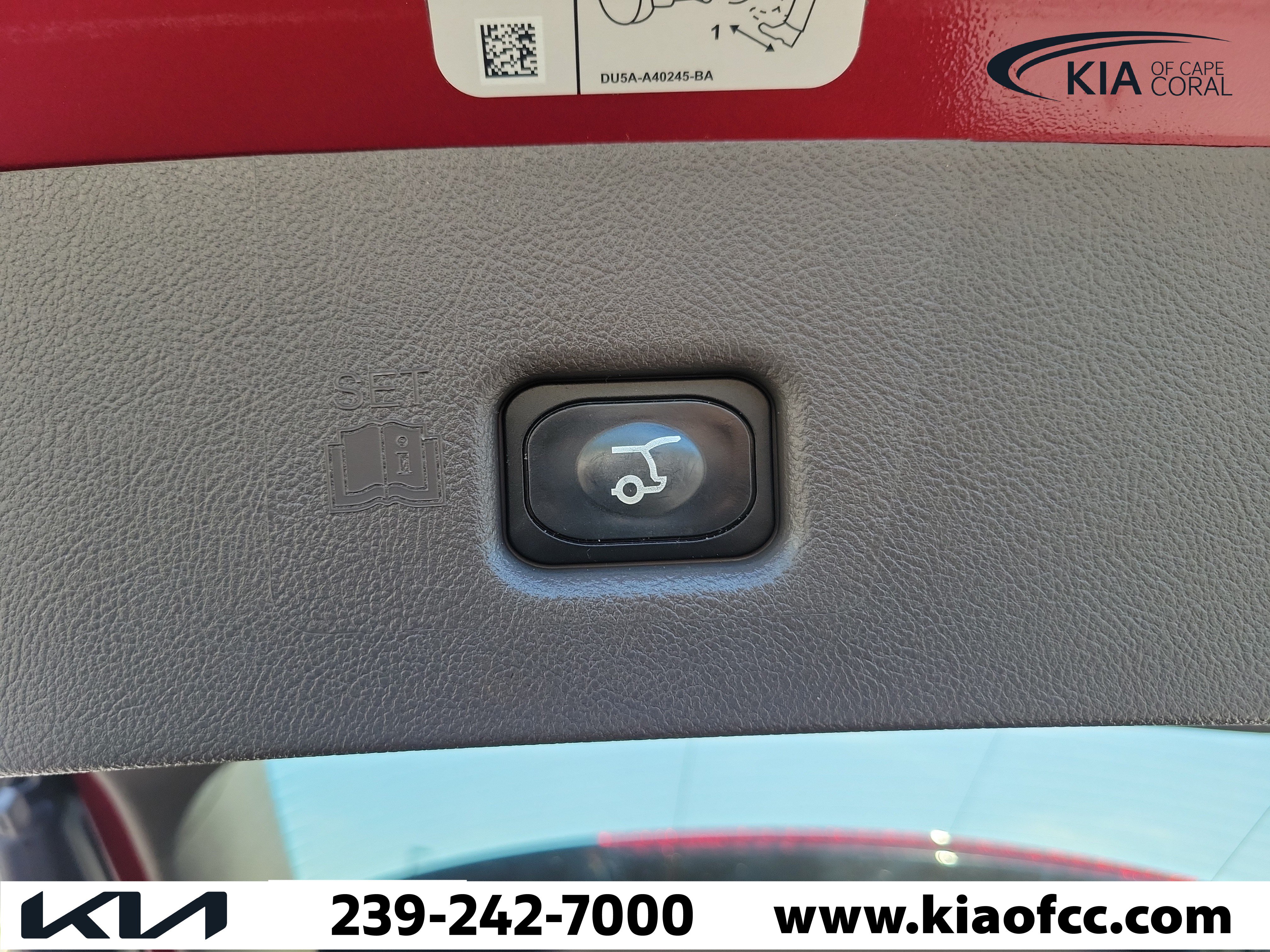 Used 2018 Lincoln MKX Select w/ Select Plus Package FWD image 12