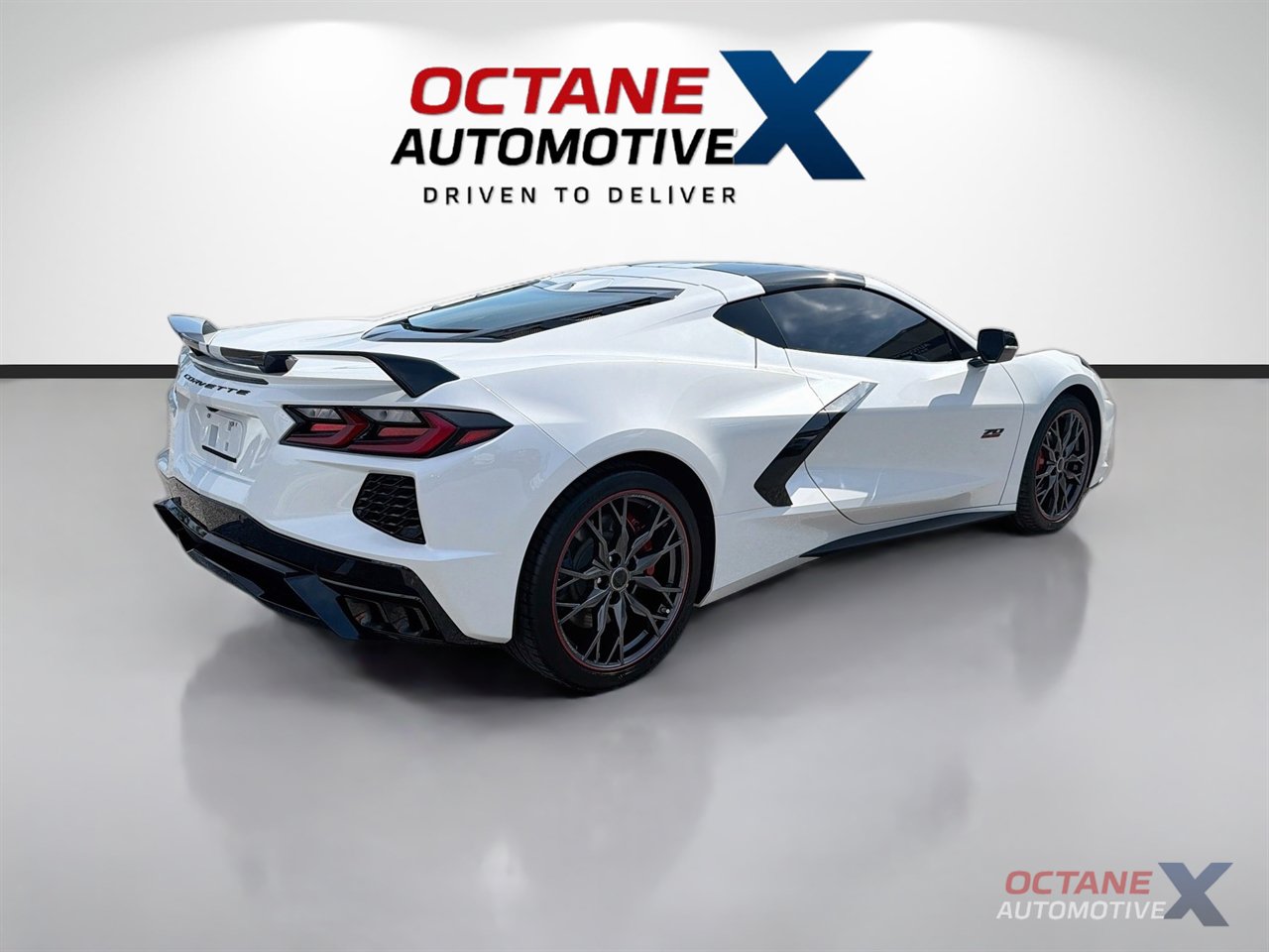 Used 2023 Chevrolet Corvette Stingray Premium Cpe w/ Z51 Performance Package RWD image 7