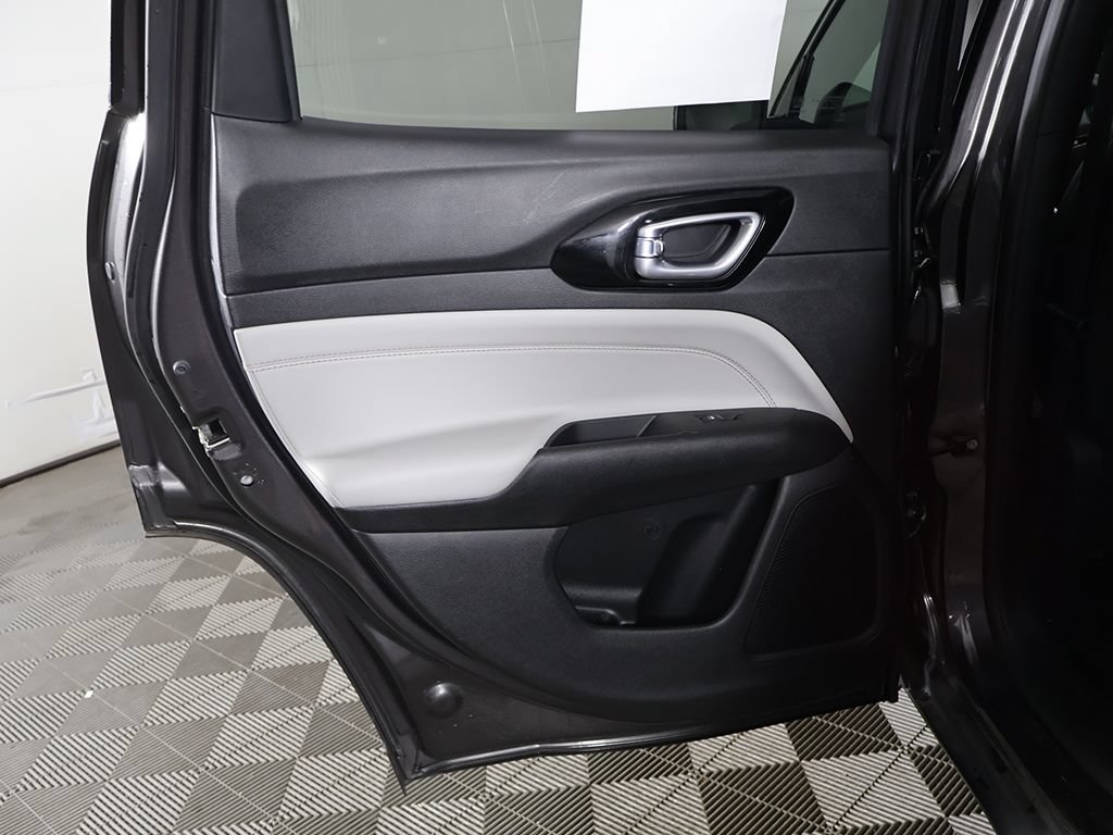 Used 2023 Jeep Compass Limited AWD/4WD image 25