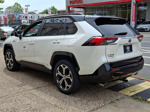 Used 2021 Toyota RAV4 XSE w/ Weather Package AWD/4WD image 4
