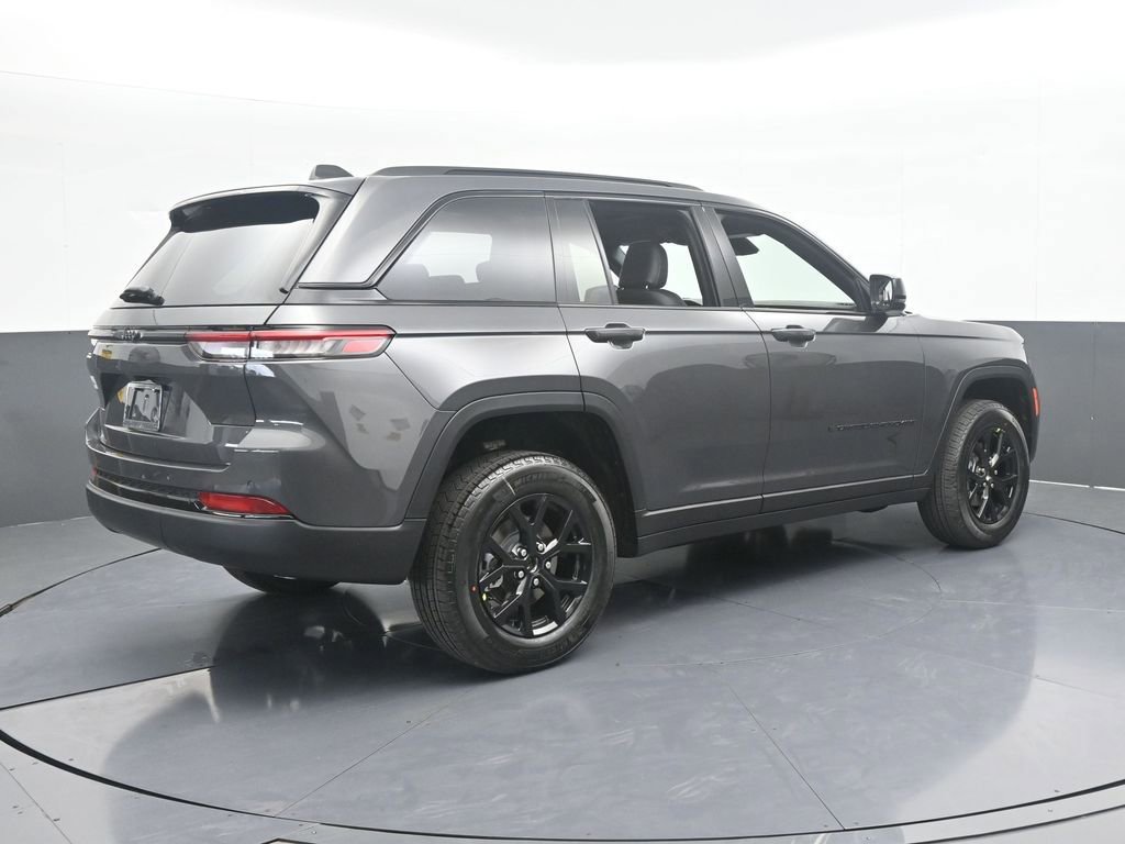 New 2025 Jeep Grand Cherokee Altitude image 6