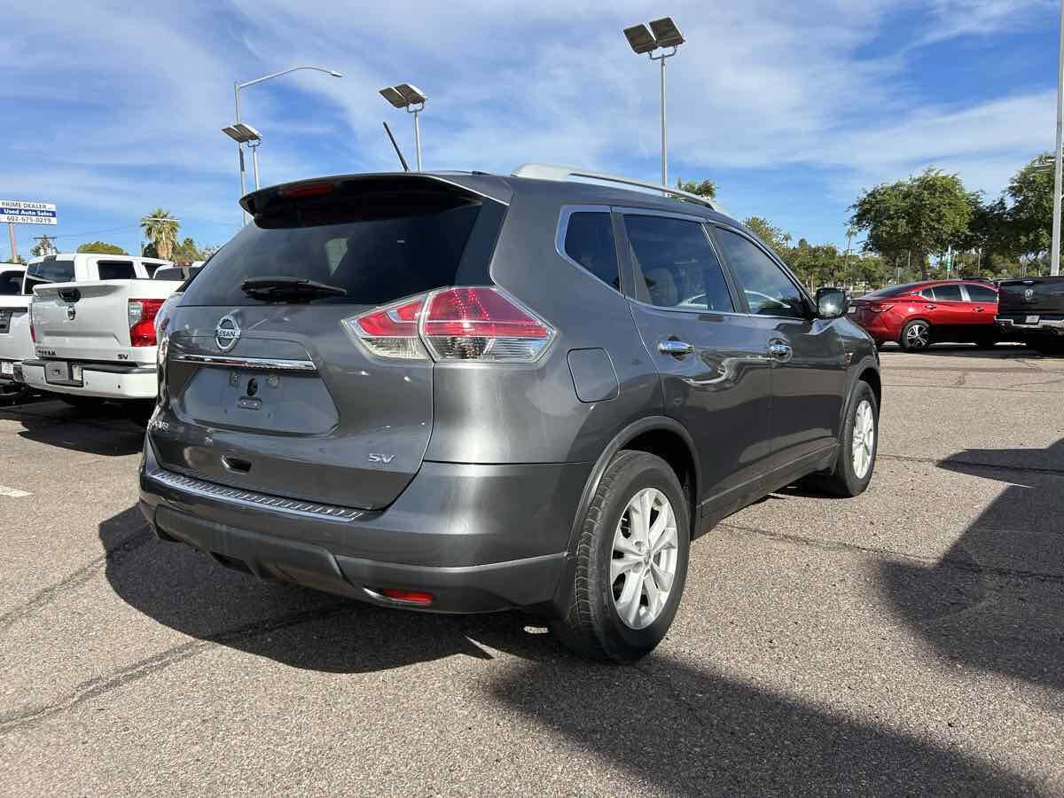 Used 2015 Nissan Rogue SV w/ SV Family Package image 4