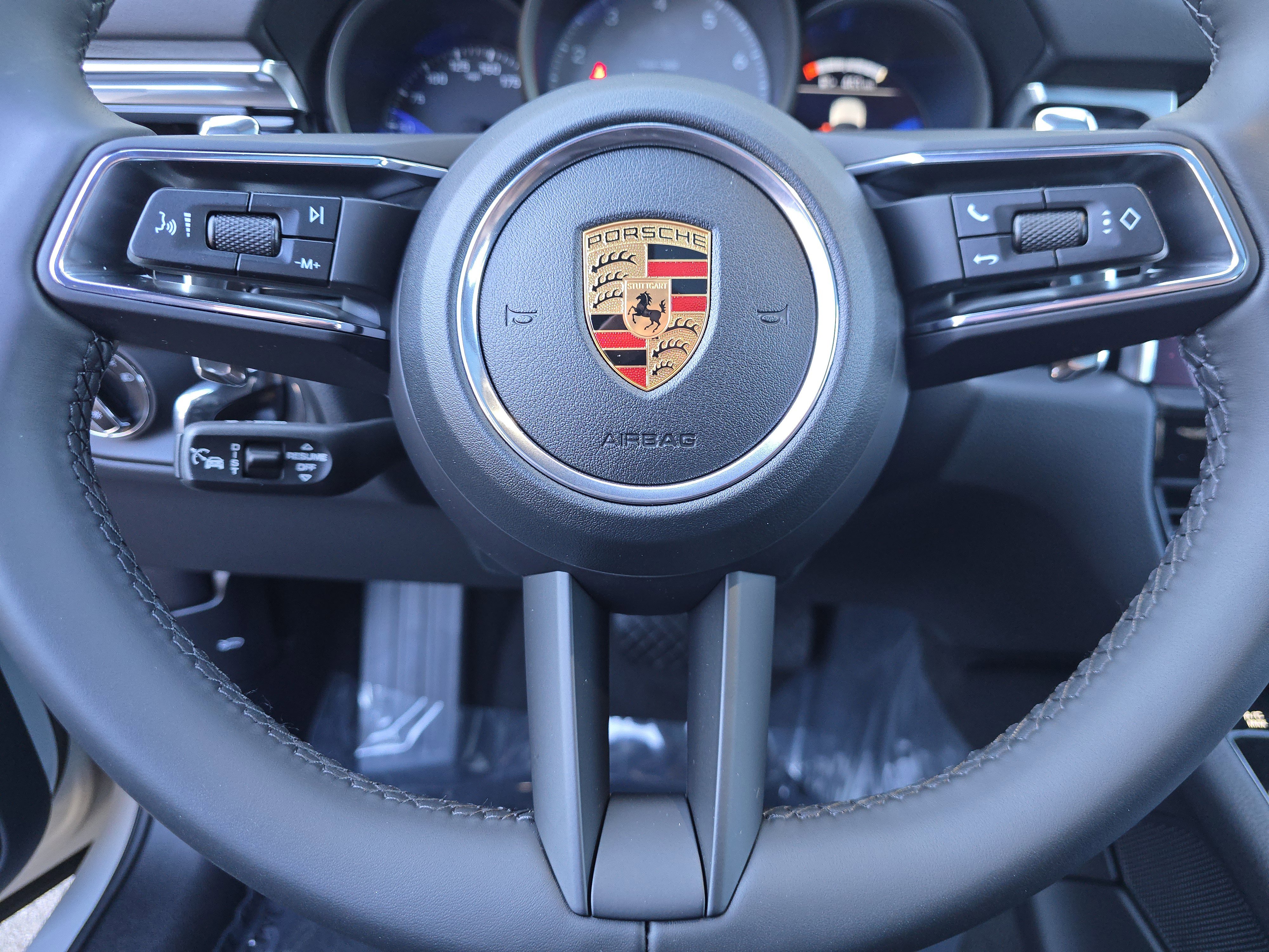 New 2026 Porsche Macan S image 18