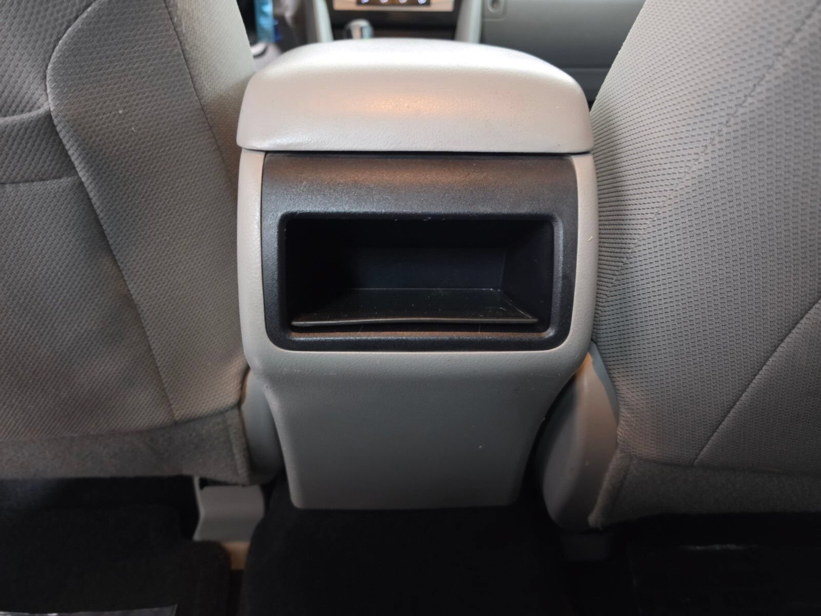 Used 2012 Toyota Camry LE FWD image 24