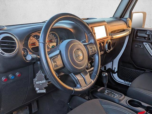 Used 2017 Jeep Wrangler Unlimited Sahara image 9