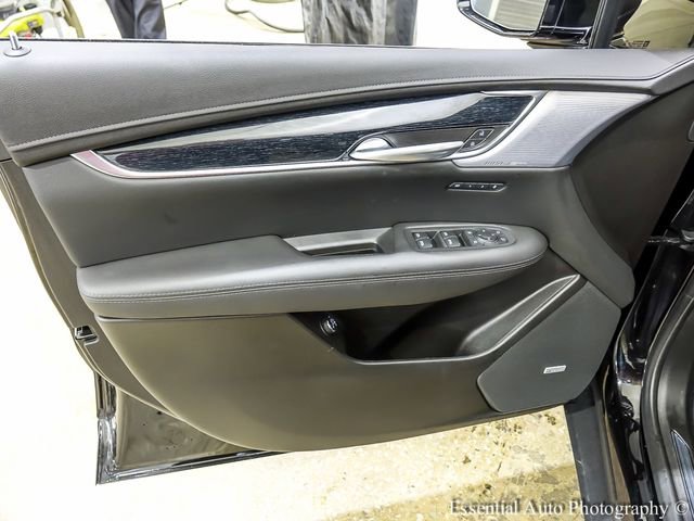 Certified 2025 Cadillac XT5 Premium Luxury w/ LPO, Floor Liner Package AWD/4WD image 20