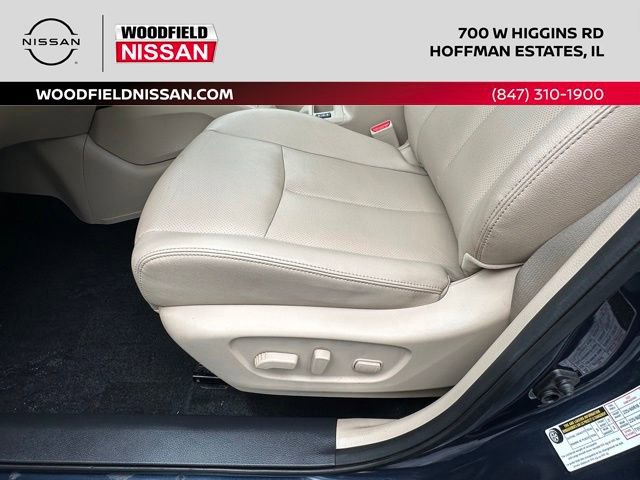 Used 2016 Nissan Rogue SL w/ SL Premium Package AWD/4WD image 23
