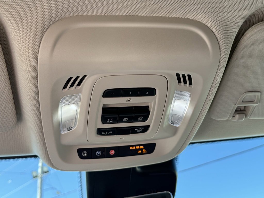 Used 2022 Buick Envision Essence w/ Technology Package II image 28