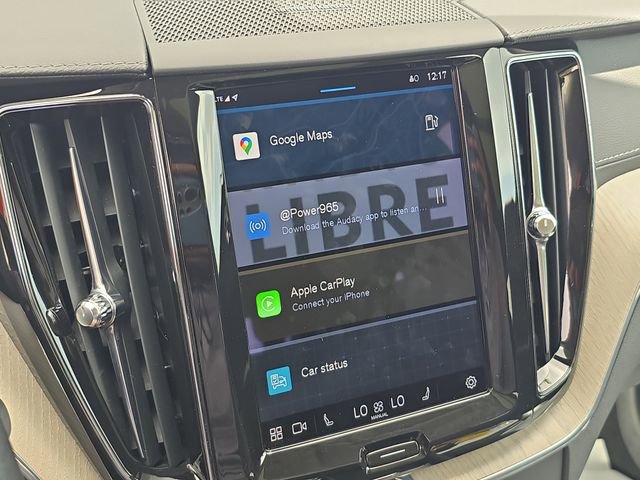 Used 2022 Volvo XC60 B5 Inscription image 21