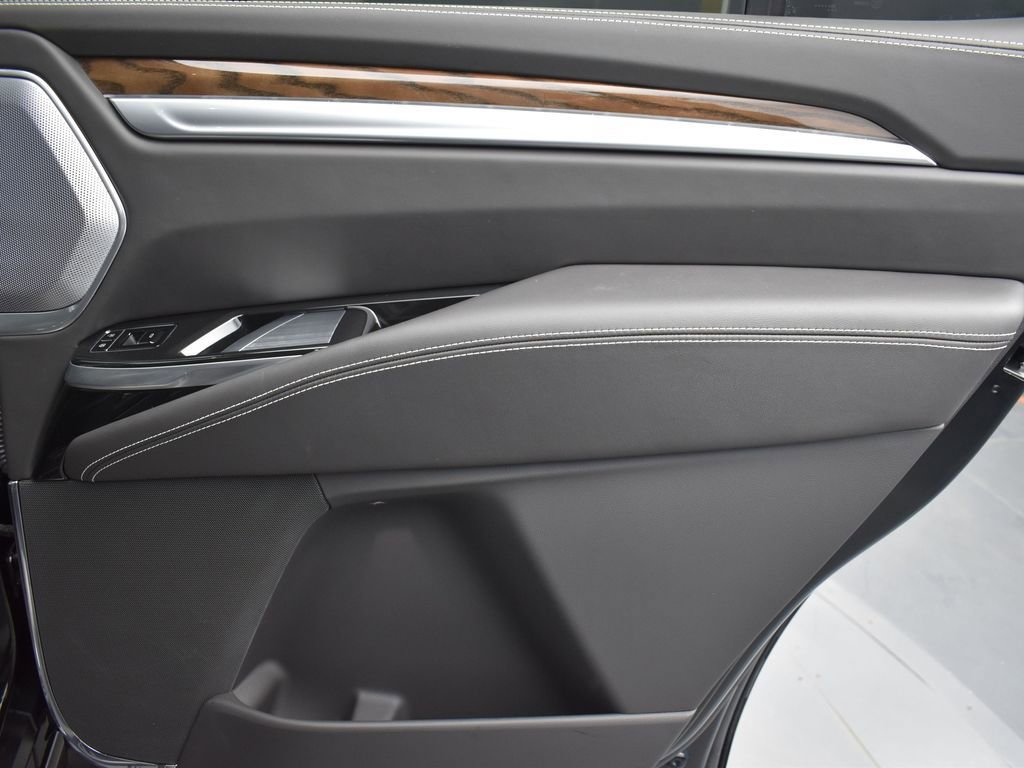 Certified 2026 Cadillac Escalade Platinum Sport image 32