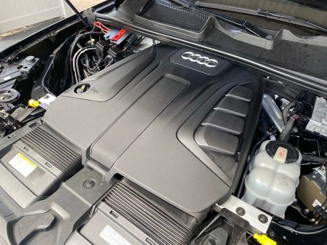 Used 2021 Audi Q7 2.0T Premium w/ Convenience Package AWD/4WD image 13