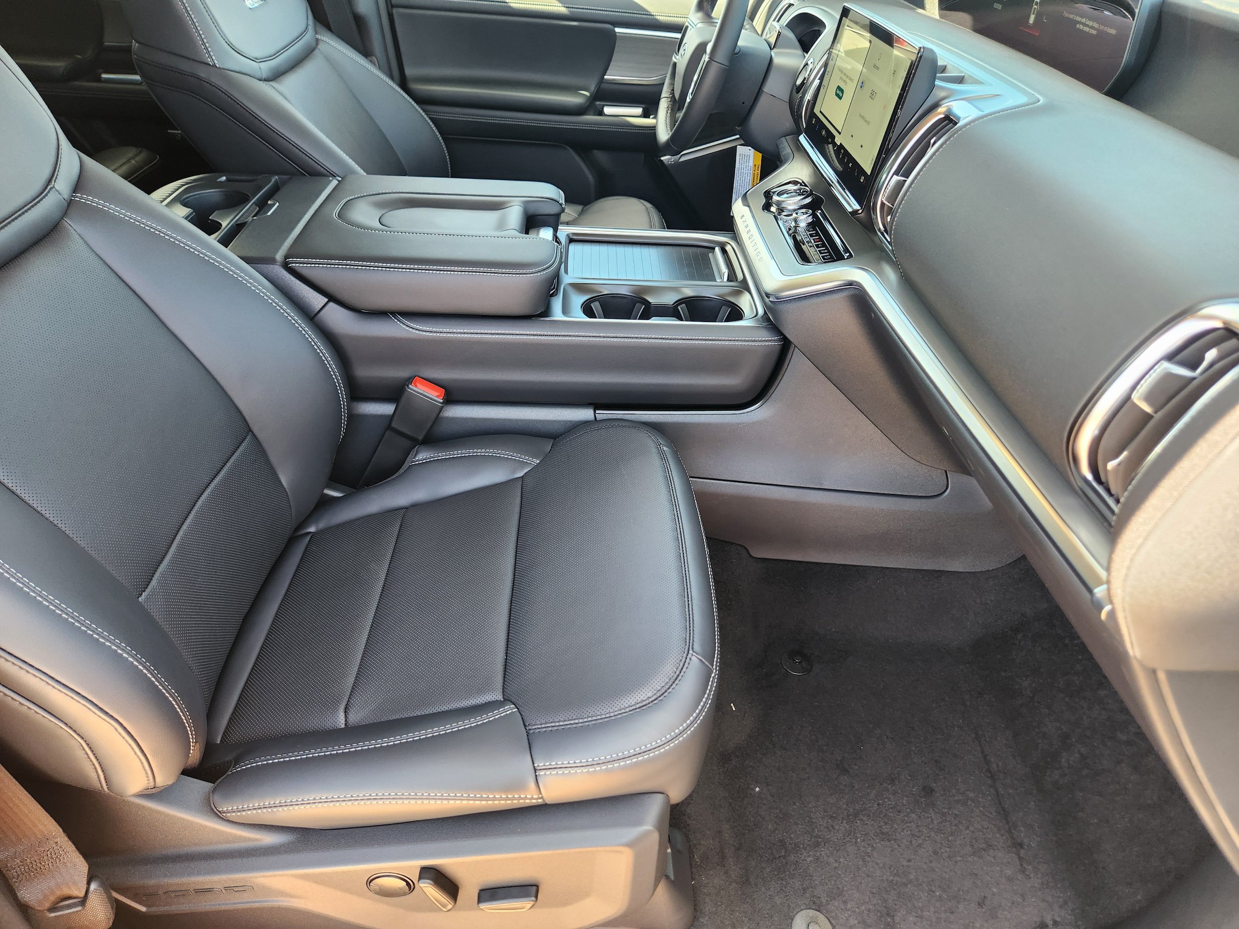 New 2027 Ford Expedition Max Platinum w/ Driver's Package AWD/4WD image 10