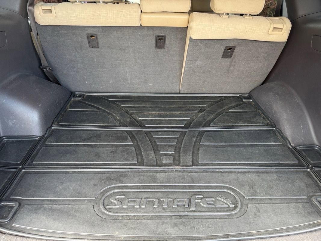 Used 2011 Hyundai Santa Fe GLS image 20