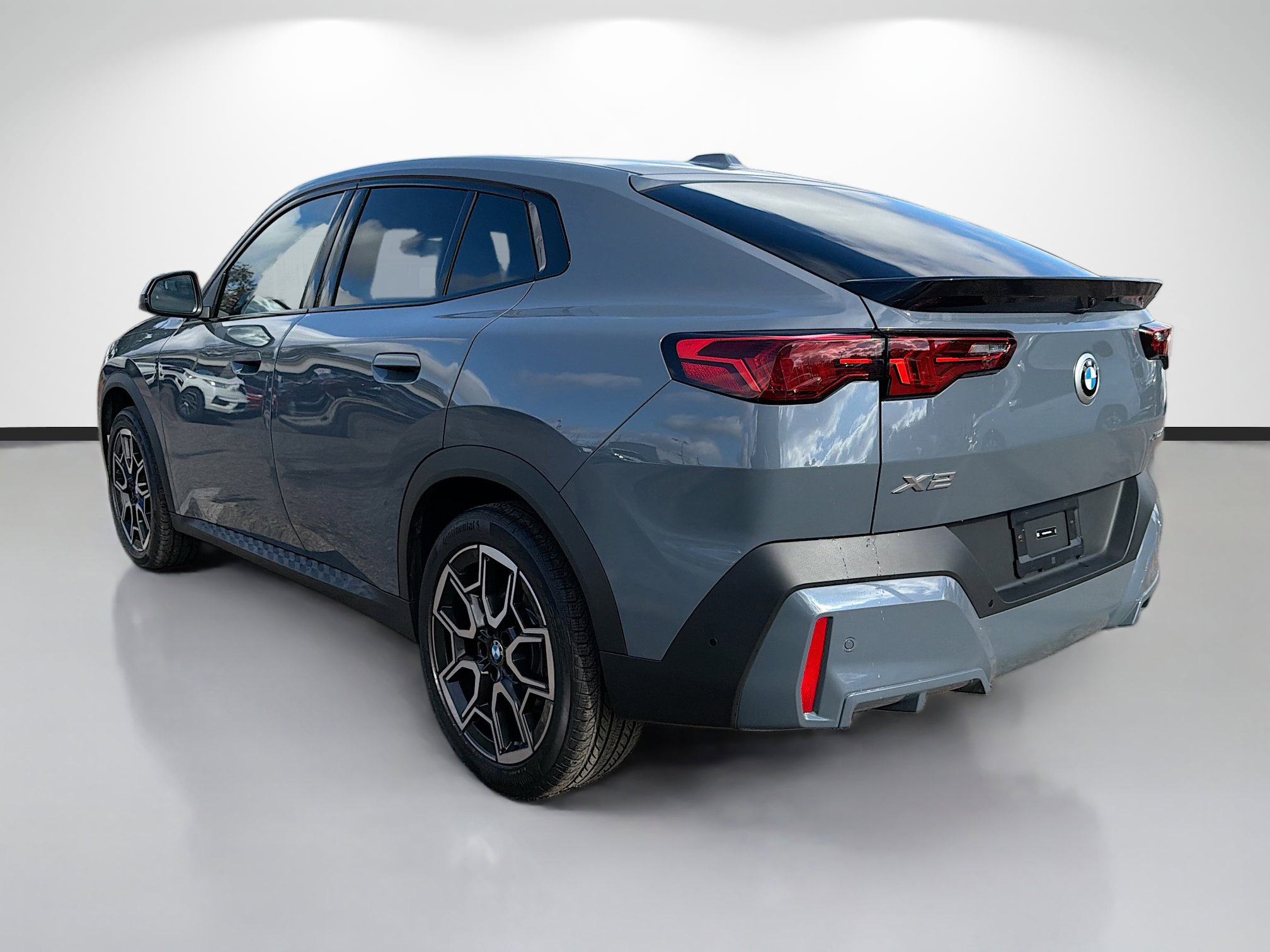 Used 2026 BMW X2 xDrive28i image 5