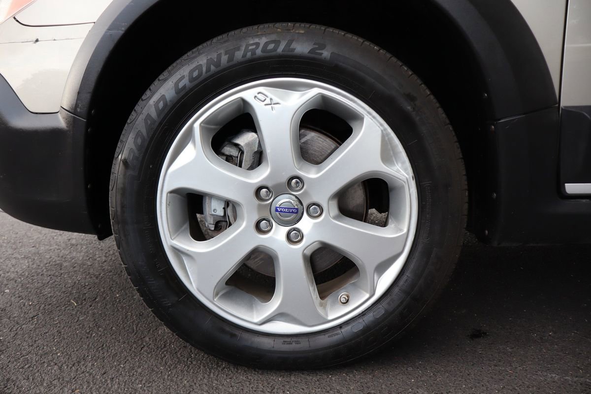 Used 2011 Volvo XC70 T6 image 41