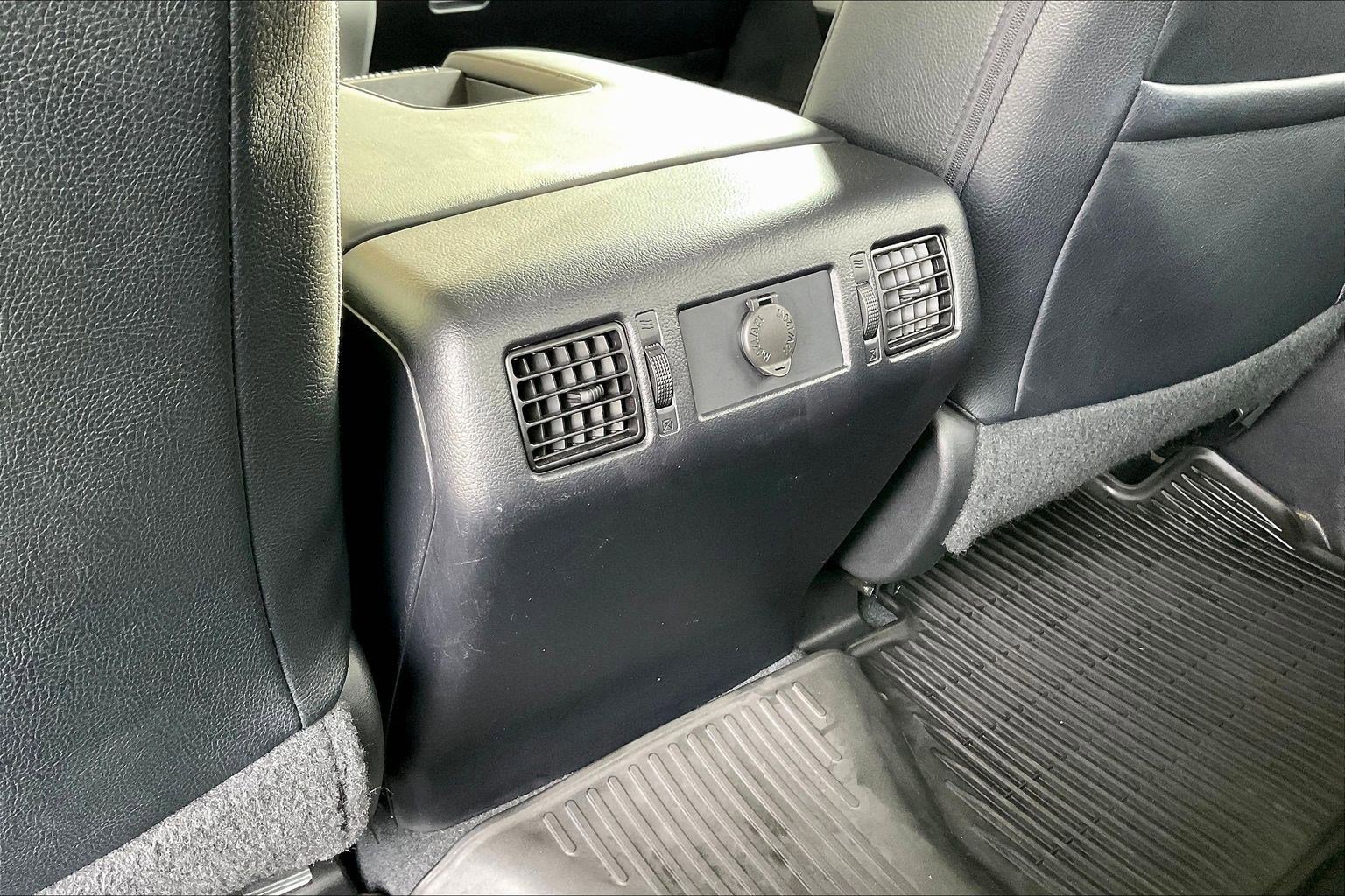 Used 2020 Toyota Tundra Limited w/ Limited Premium Package image 11