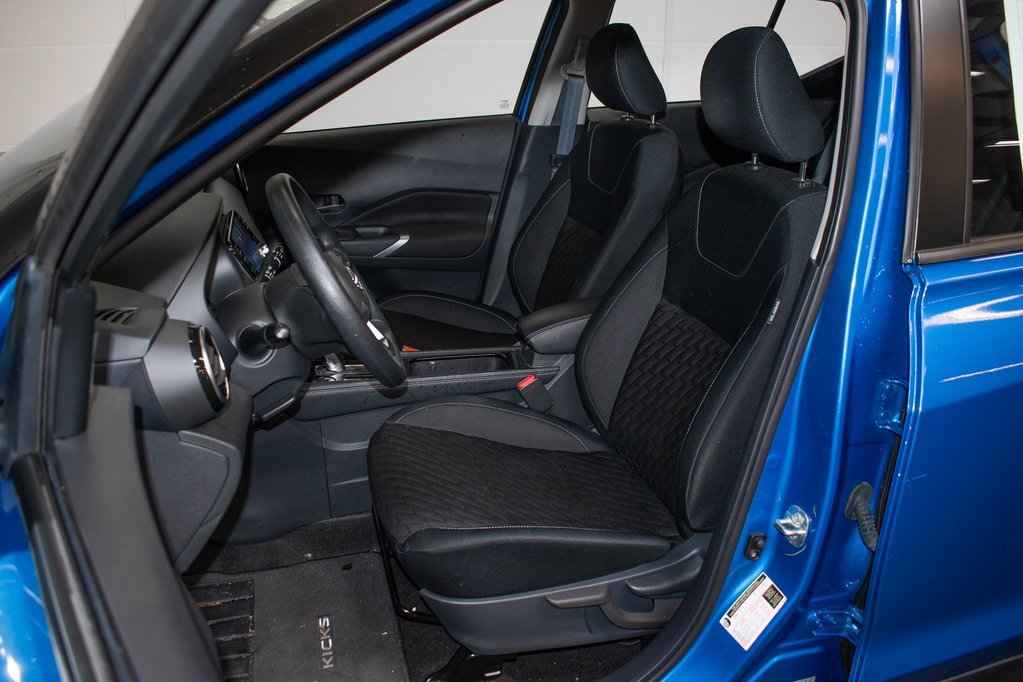 Used 2023 Nissan Kicks SV image 17
