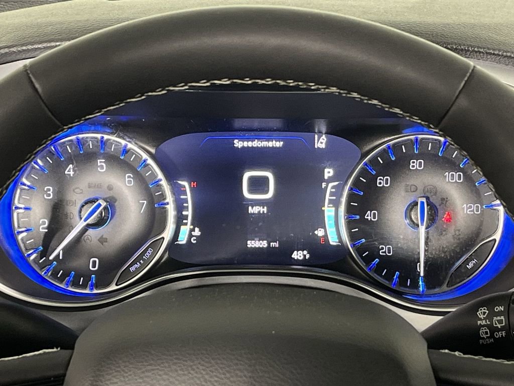 Used 2025 Chrysler Pacifica Limited FWD image 15