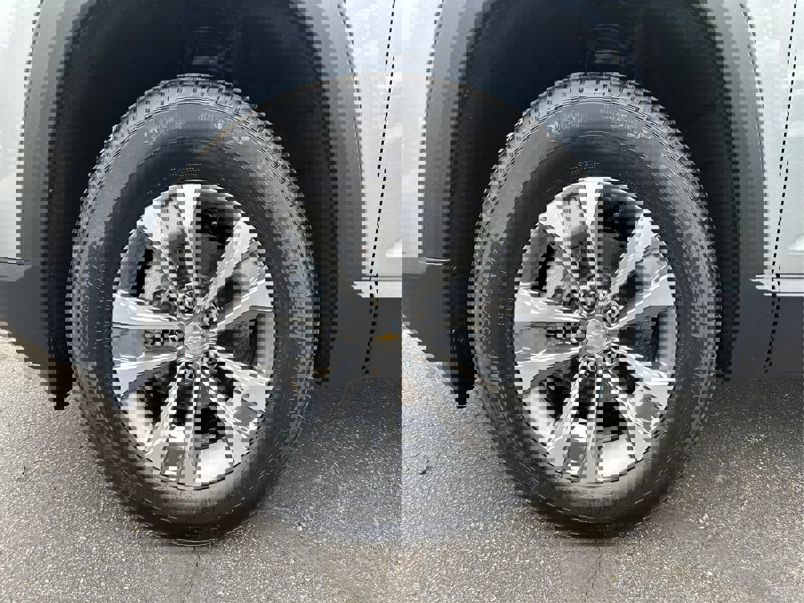 New 2026 Chevrolet Equinox LT w/ Convenience Package II image 25