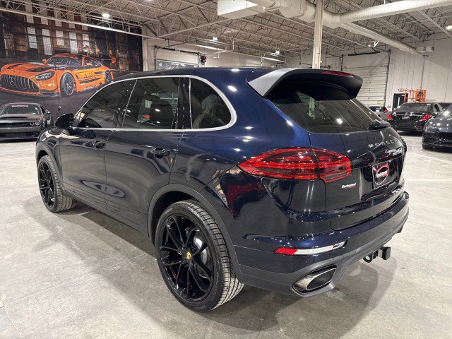 Used 2016 Porsche Cayenne image 38