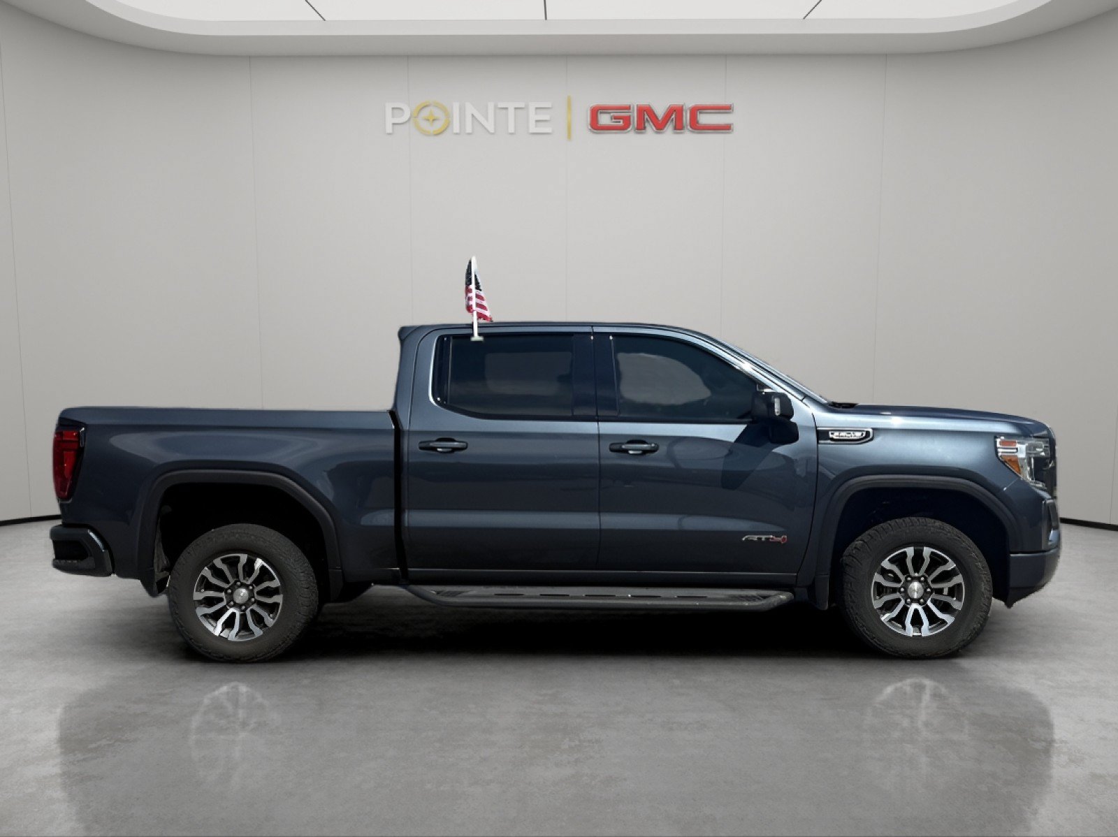 Used 2020 GMC Sierra 1500 AT4 w/ AT4 Premium Package AWD/4WD image 2