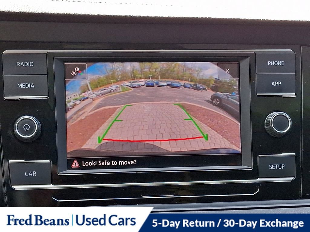 Used 2019 Volkswagen Jetta SE w/ Cold Weather Package image 19