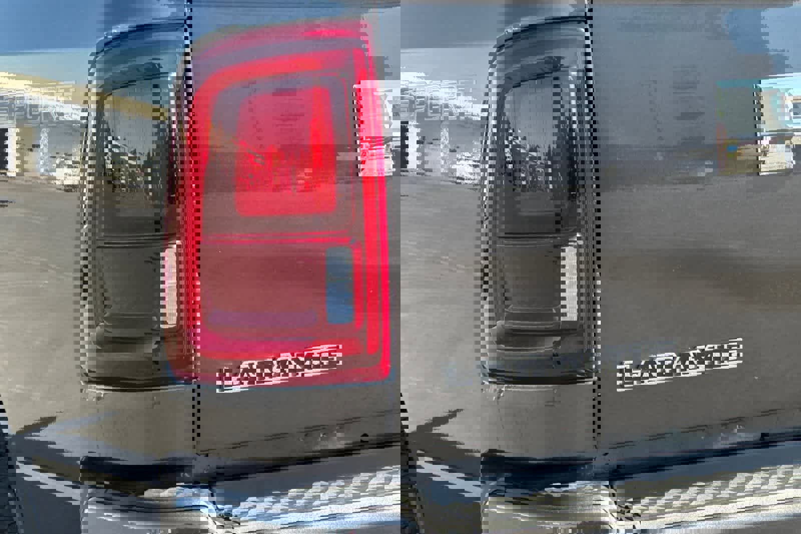 New 2025 RAM 3500 Laramie image 31