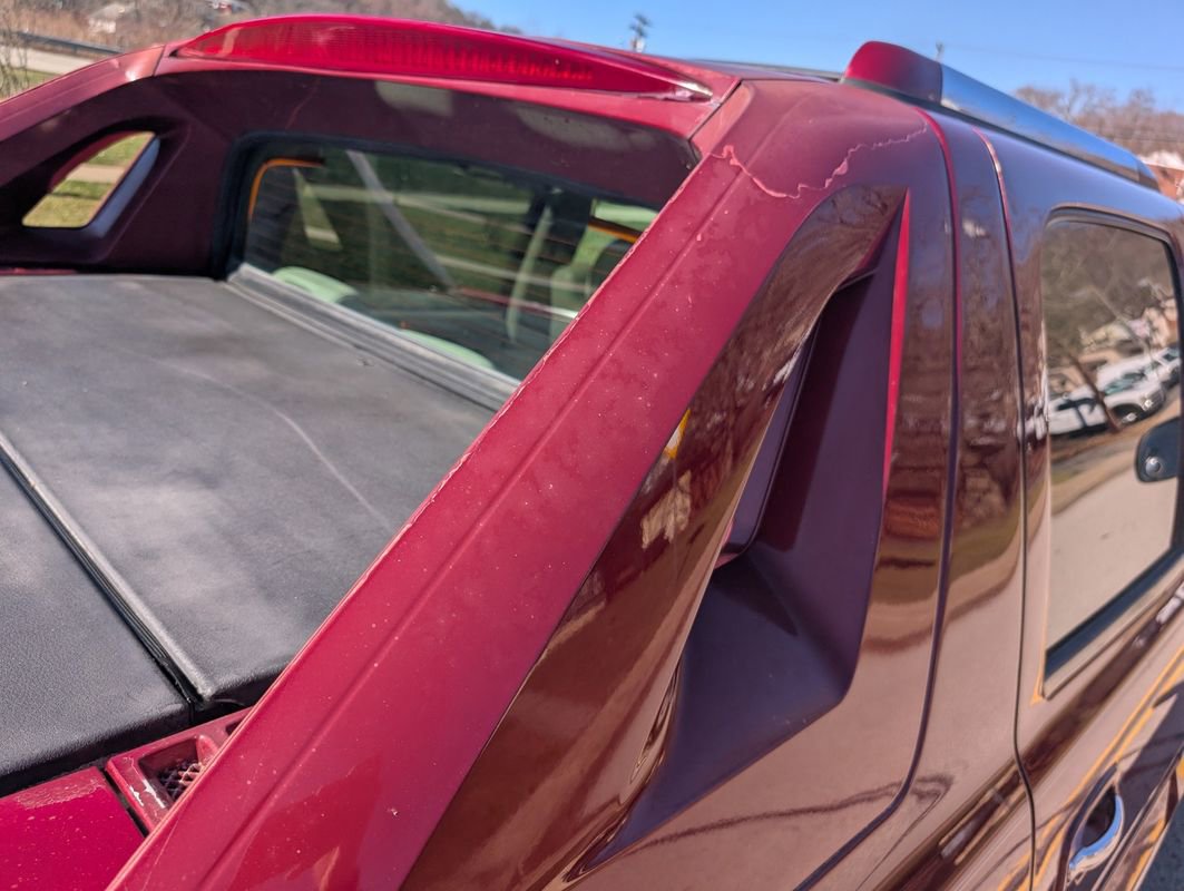 Used 2005 Cadillac Escalade EXT image 27