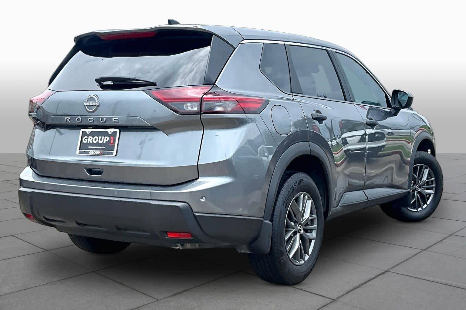 Certified 2025 Nissan Rogue S FWD image 12
