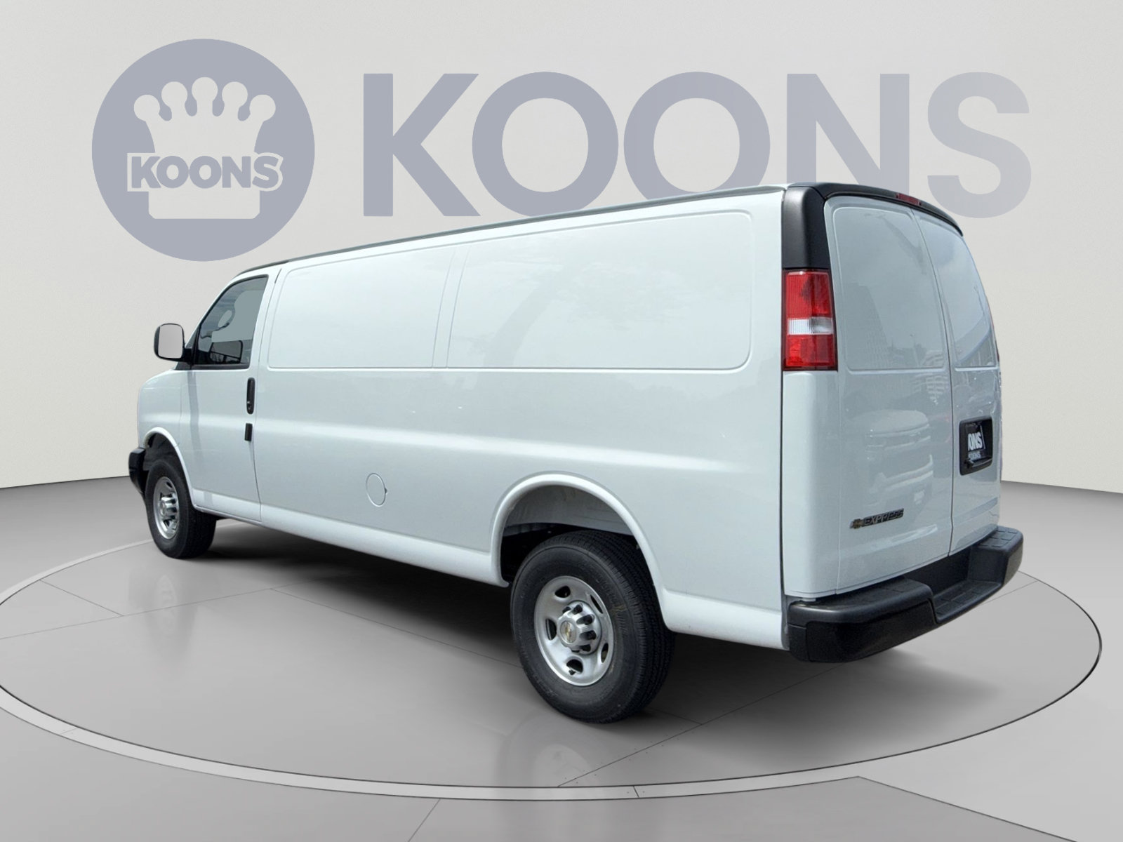 New 2026 Chevrolet Express 3500 Extended RWD image 4