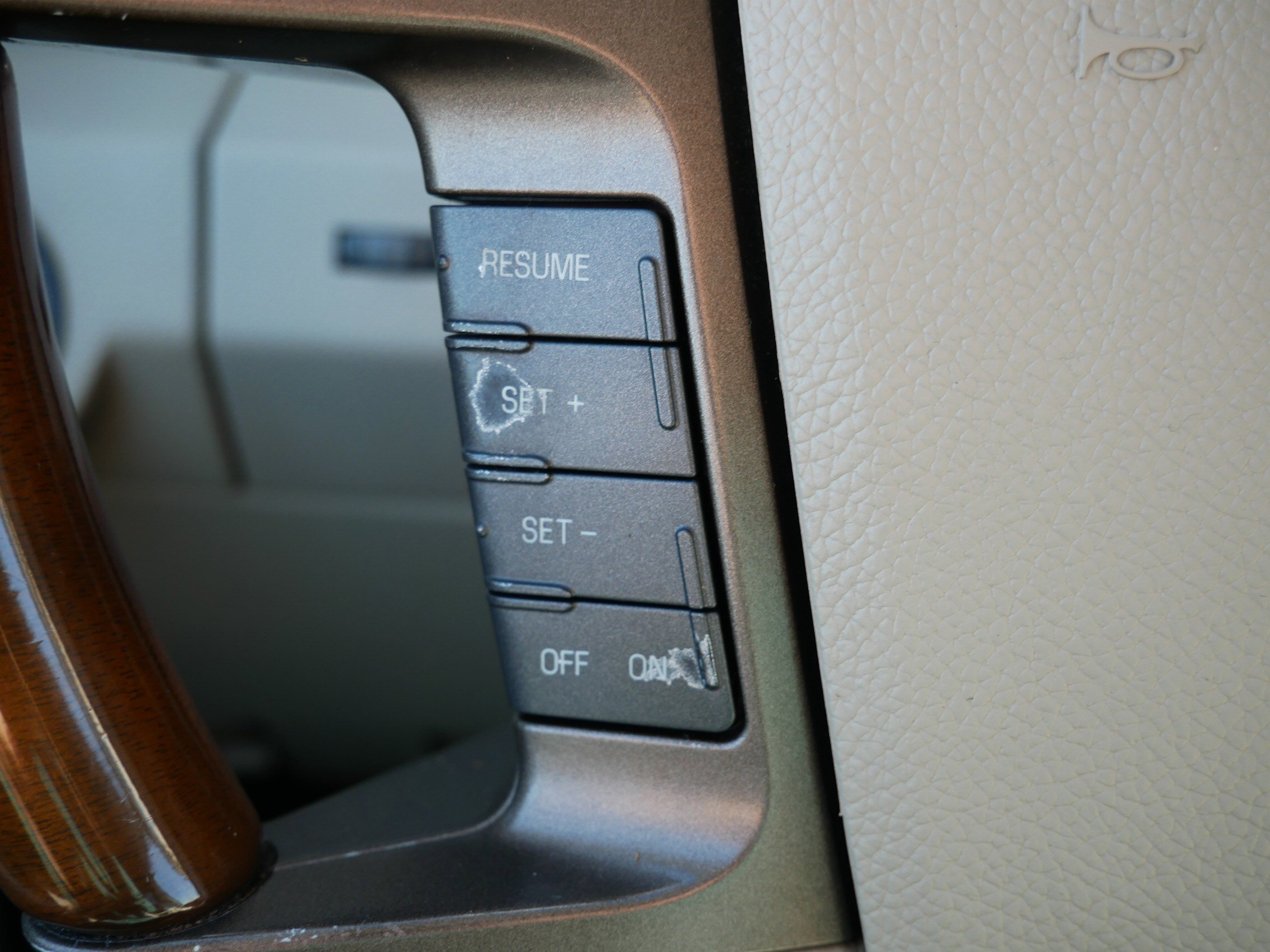 Used 2014 Lincoln Navigator 4WD image 27