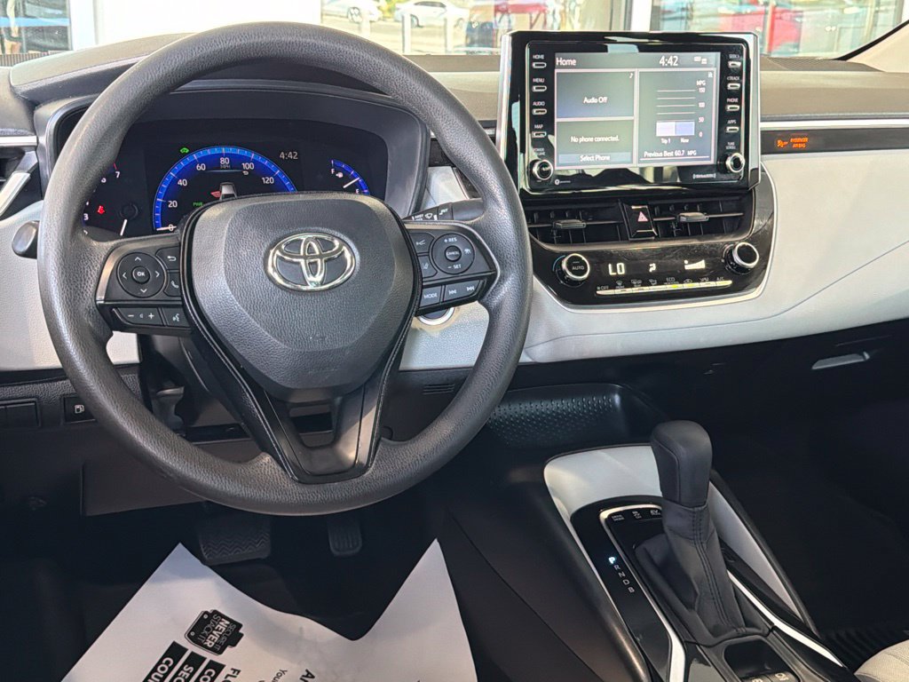 Certified 2021 Toyota Corolla LE FWD image 31