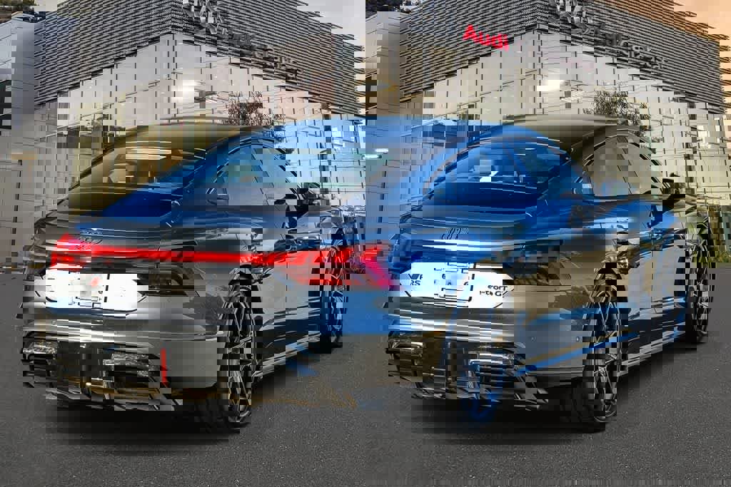 New 2026 Audi RS e-tron GT performance image 4