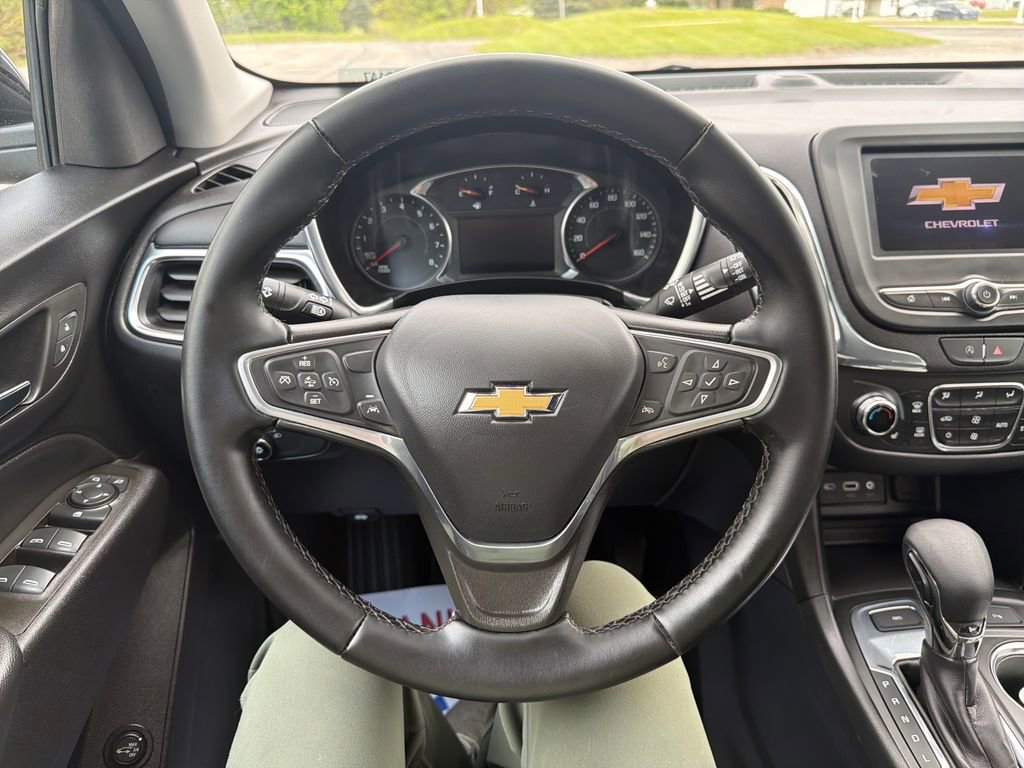 Used 2023 Chevrolet Equinox LT AWD/4WD image 13
