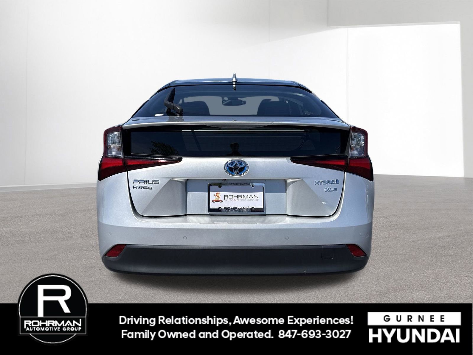 Used 2019 Toyota Prius XLE w/ Carpet Mat Package AWD/4WD image 8