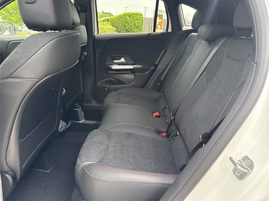 New 2025 Mercedes-Benz GLA 250 image 13