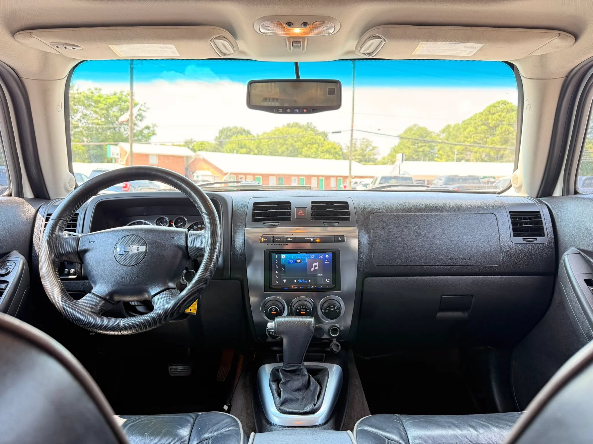 Used 2009 HUMMER H3 Luxury AWD/4WD image 14