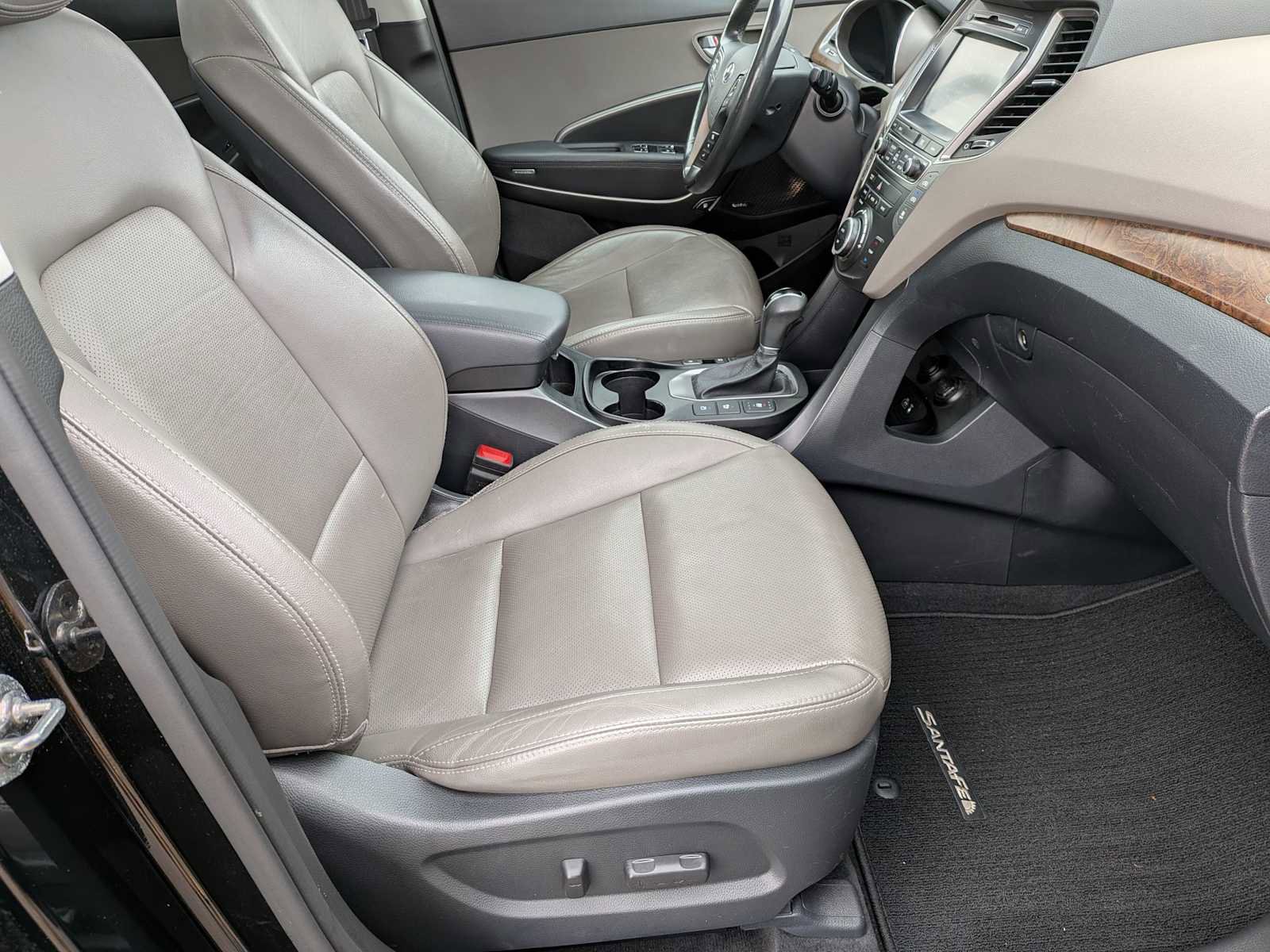 Used 2018 Hyundai Santa Fe AWD w/ SE Ultimate Tech Package 03 image 21
