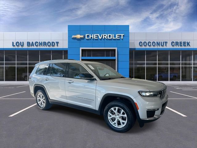Used 2023 Jeep Grand Cherokee L Limited RWD image 2
