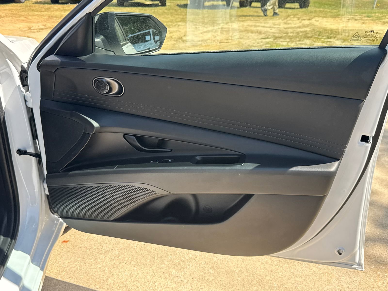 Certified 2025 Hyundai Elantra Sport FWD image 14