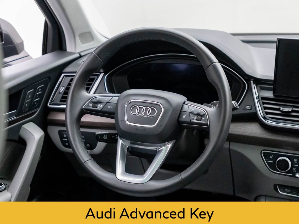 Used 2024 Audi Q5 e Premium Plus w/ Premium Plus Package image 11